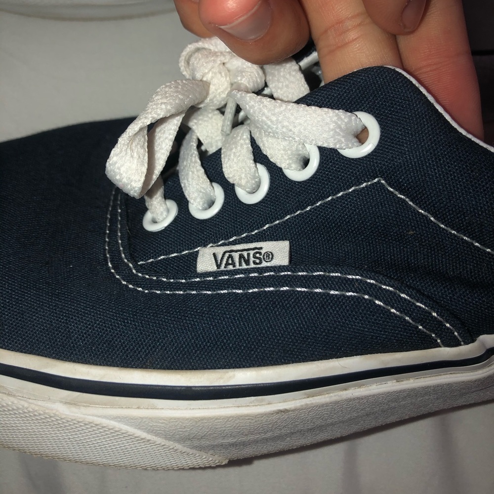Barely worn navy vans!! 👟🛹